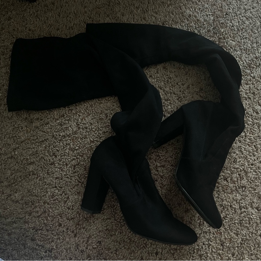 Black knee-high boots